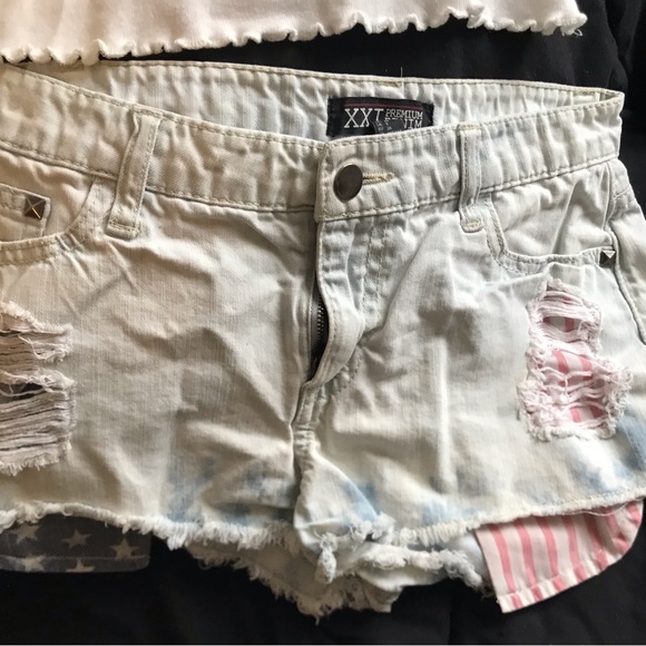 Betty Boop t shirt & denim shorts 🇺🇸 - Picture 5 of 13